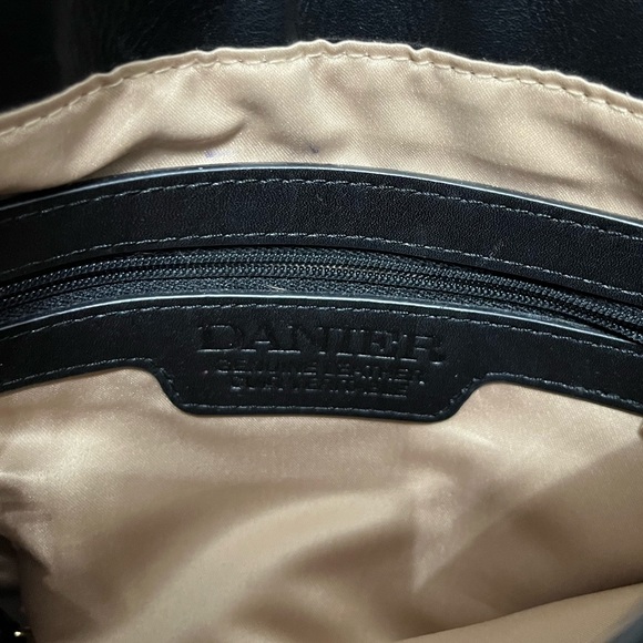 Danier Leather Shoulder Bag - Picture 4 of 13
